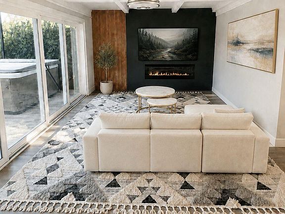 3rd image of 14624 Country Side Ln
