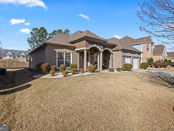 4th image of 3990 Brookhollow Dr