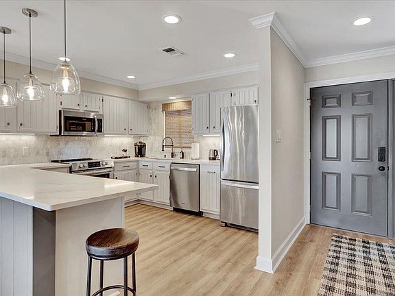 4th image of 200 Hamilton Oaks Dr APT O4