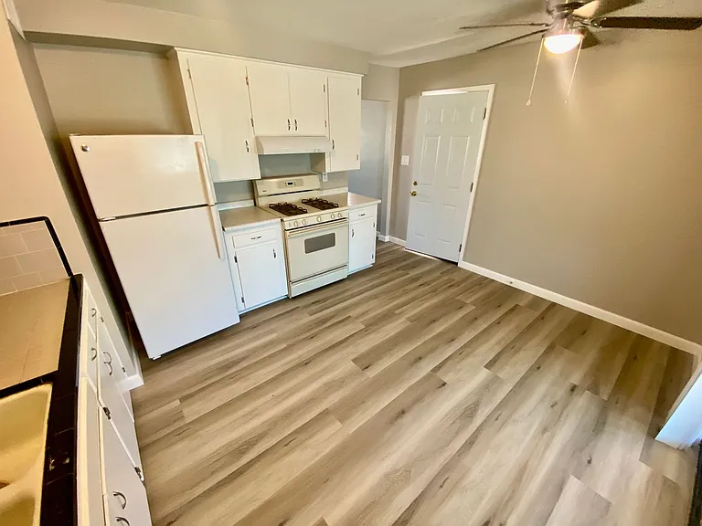 11111 W Greer Ave — Photo 5