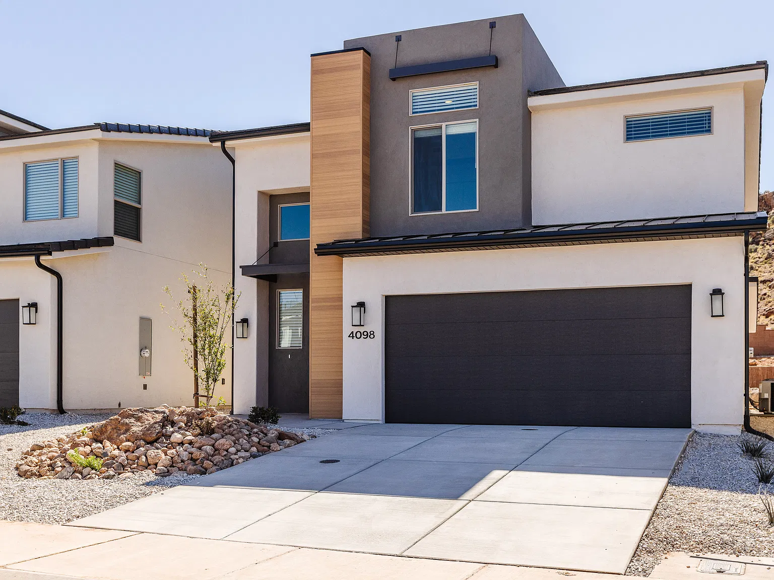 4 bed, 2030 sqft, $2,300 — Photo 2