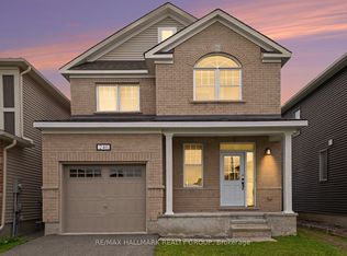 240 Sweetvalley Dr, Ottawa, ON K4A 5J1