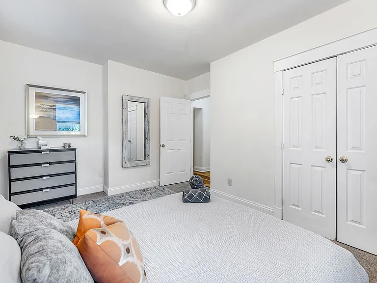 1410 Mansfield St — Photo 34