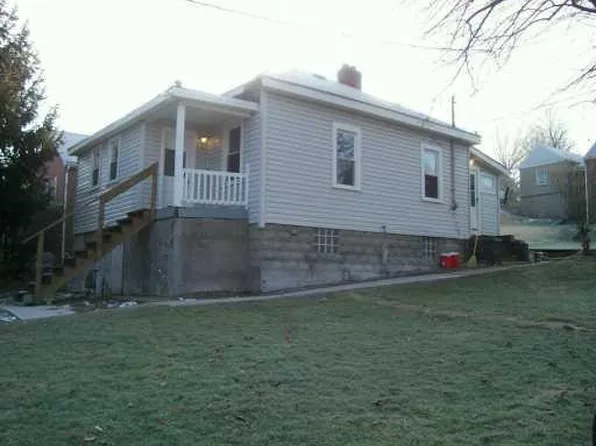 25 Hillside Ave, Ellwood City, PA 16117