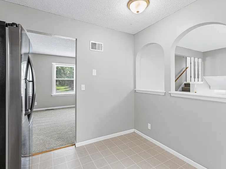 12813 S Sycamore St — Photo 11