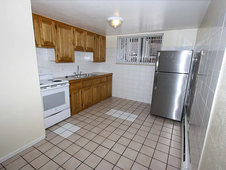 2150 N Franklin St #101 — Photo 3