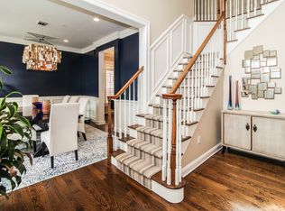 15 Carillon Cir, Livingston, NJ 07039