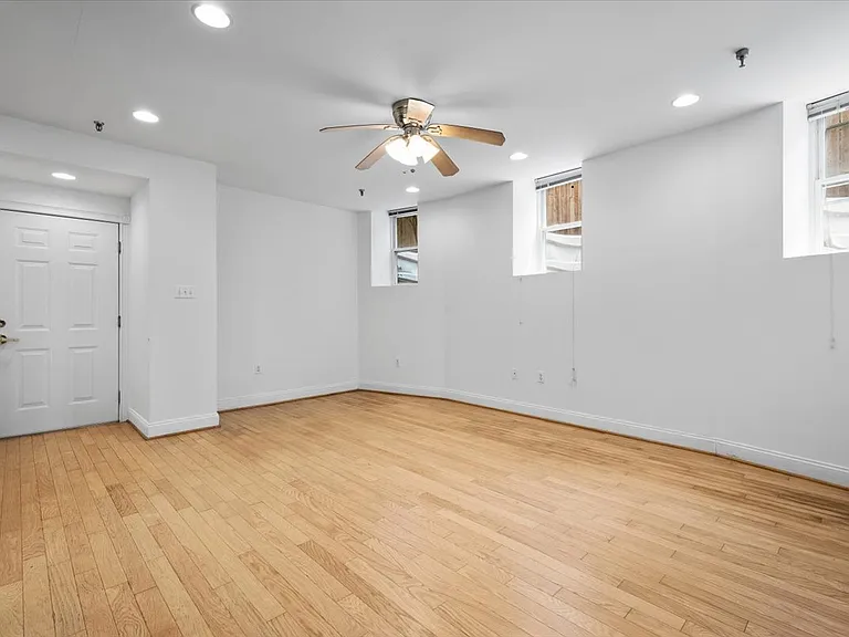 512 Shady Ave #10 — Photo 10