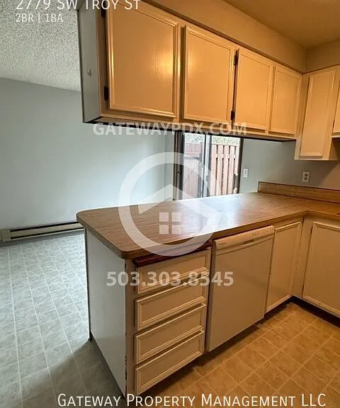2779 SW Troy St — Photo 14