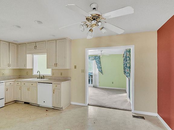 5th image of 5800 Yellow Creek Rd