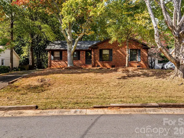 6730 Brookcrest Dr, Charlotte, NC 28210