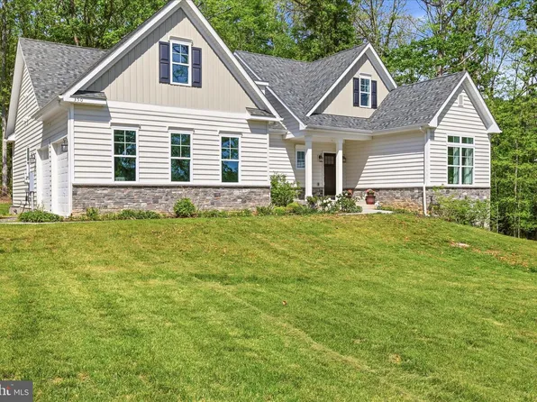 350 Plow Run Ln, Winchester, VA 22602