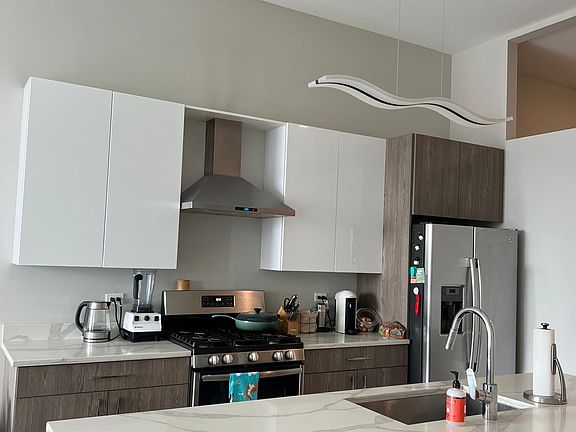 4th image of 1955 N Richmond St APT 410