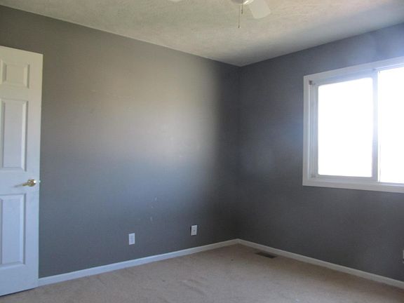 3rd image of 2810 Courtney Cir