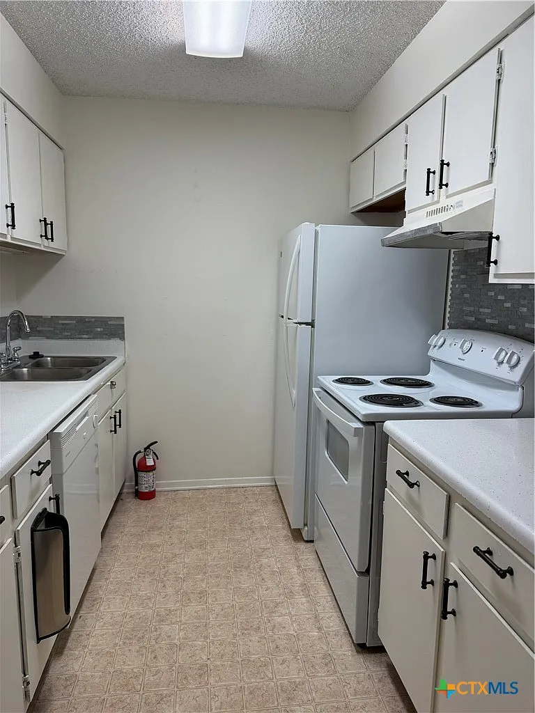 2 bed, 2.0 bath, 1115 sqft, $1,295 — Photo 4