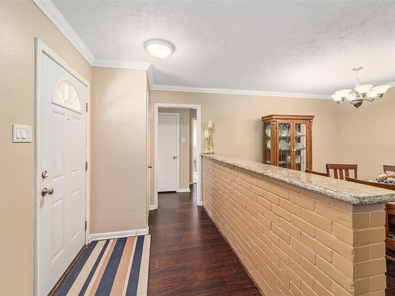 4th image of 2009 Colby Dr