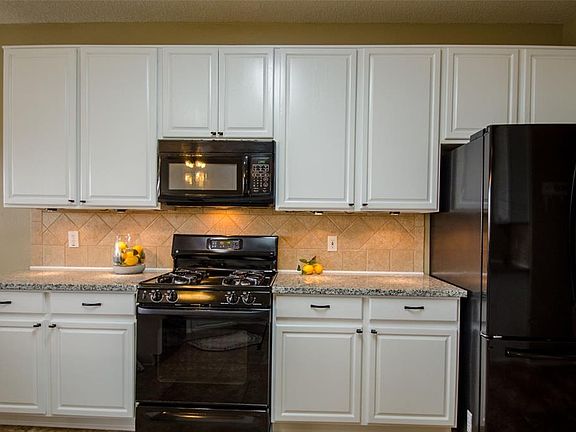 4th image of 11727 Berkway Trl