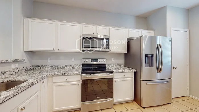 7429 W Saint Catherine Ave — Photo 9