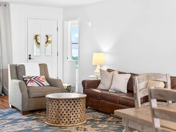 4 Joanie Ln, Bella Vista, AR 72715