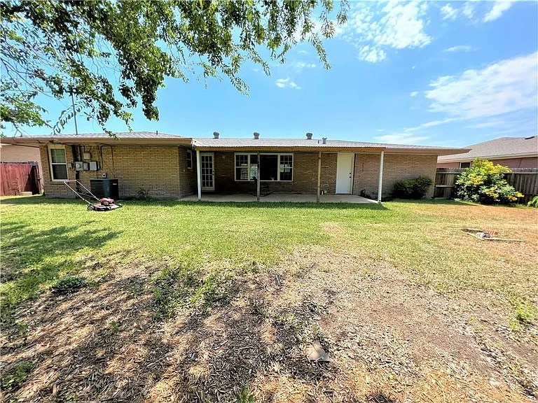 104 W Janin Cir — Photo 11