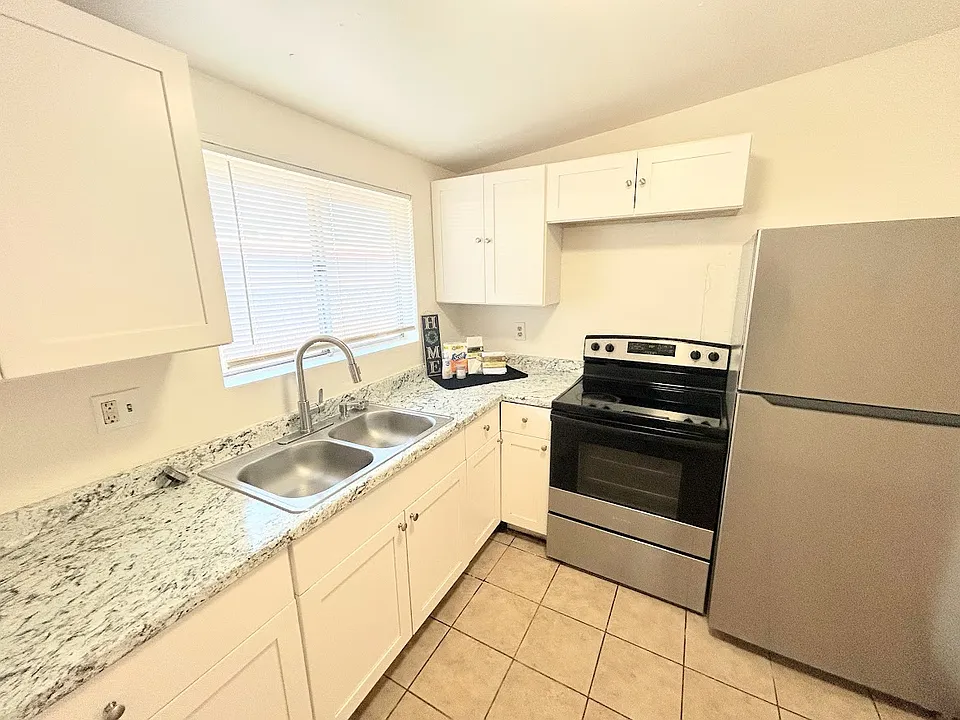 1710 S Jefferson Ave #6