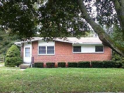 1st image of 324 Manor Dr