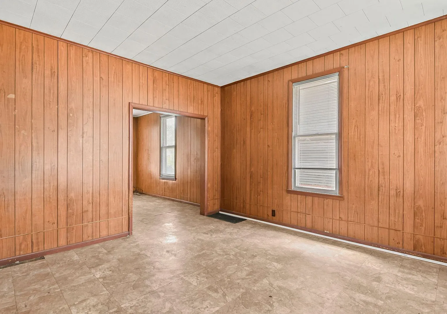 Three bedroom house large basement — Photo 4