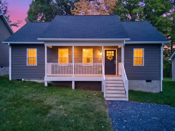 1229 Jackson Ave, Waynesboro, VA 22980