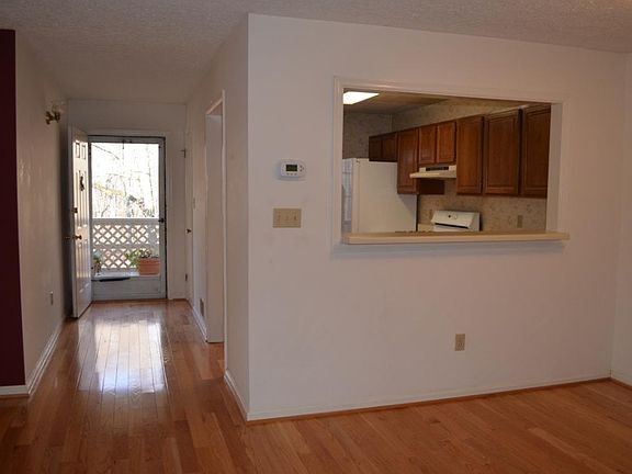 5th image of 7614 Willow Point Dr #7614