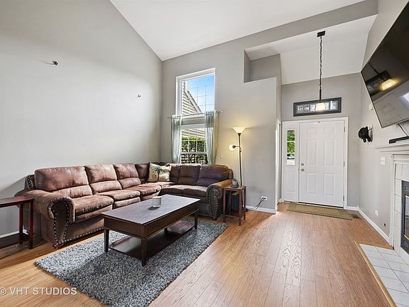 4th image of 803 Dogwood Ln