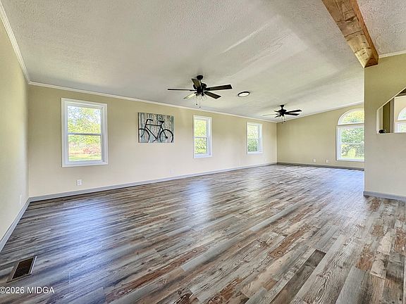 5th image of 252 Valley Rd