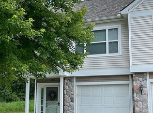620 Riverstone Ln, Chelsea, MI