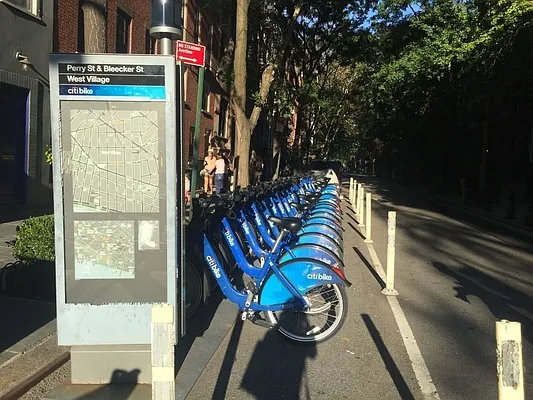 Rented by MNS | media 10