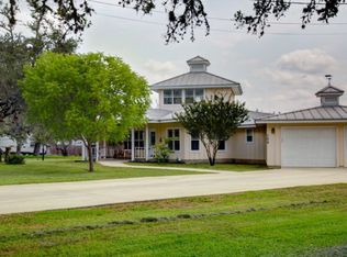 106 Austin St, Boerne, TX 78006
