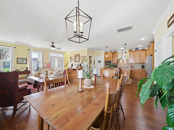 4th image of 315 River Club Rd