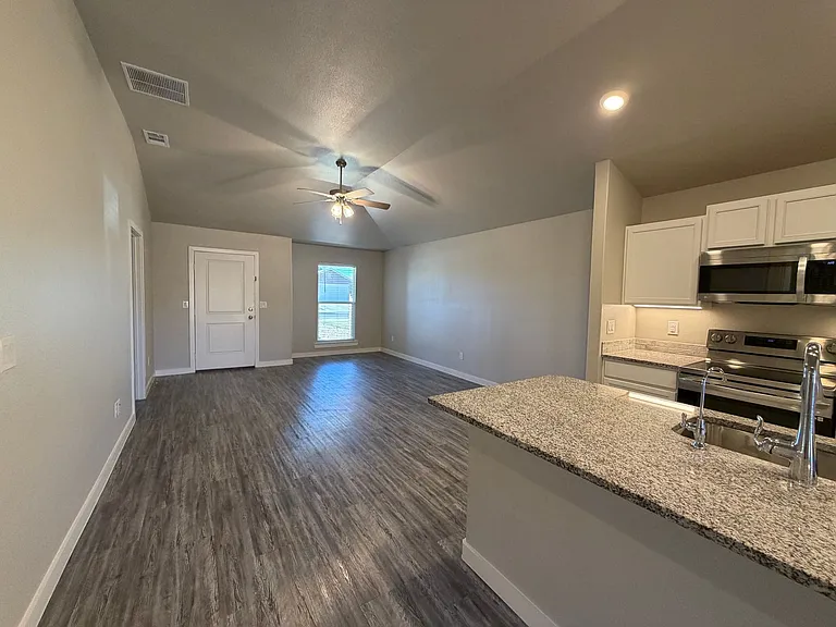 3215 Volney Ave — Photo 16