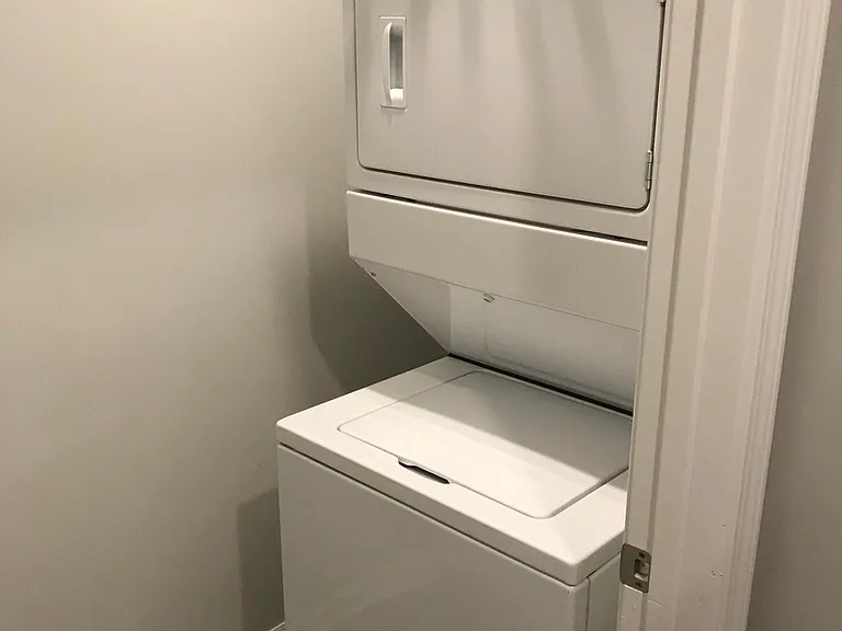 Wahwer/Dryer supplied for your convenience.