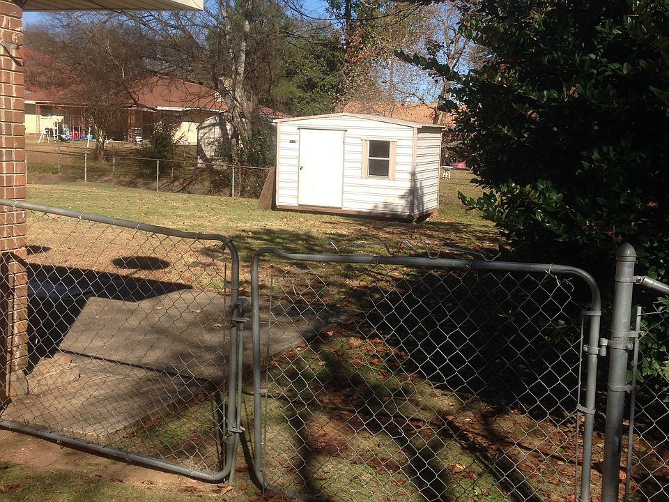2nd image of 110 Tew St