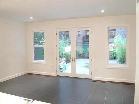 Rented by Sotheby's International Realty | media 6