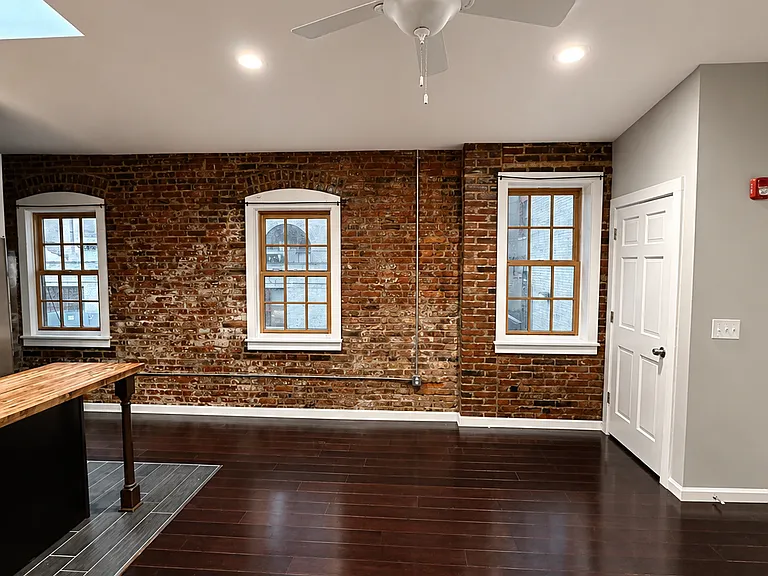 2030 W 25th St #203 — Photo 13