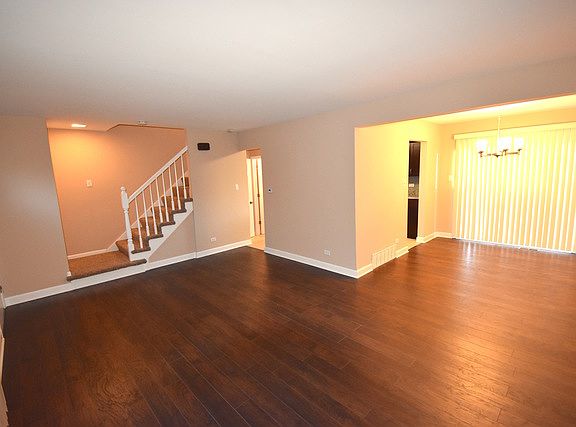2nd image of 18W267 Standish Ln