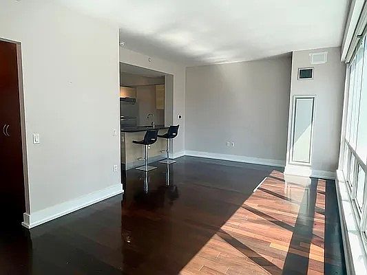 4th image of 350 W 42nd St APT 23I