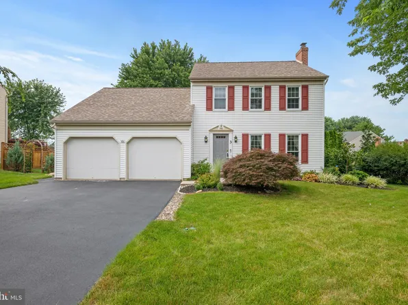 3 Horseshoe Dr, Ephrata, PA 17522