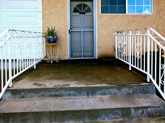 5th image of 5372 N Grantland Dr