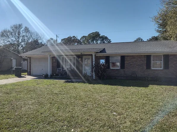 617 Carondelay Dr, Pensacola, FL 32506