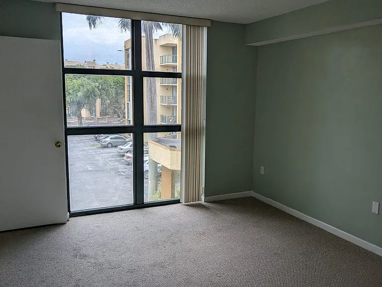 11790 SW 18th St #324 — Photo 6