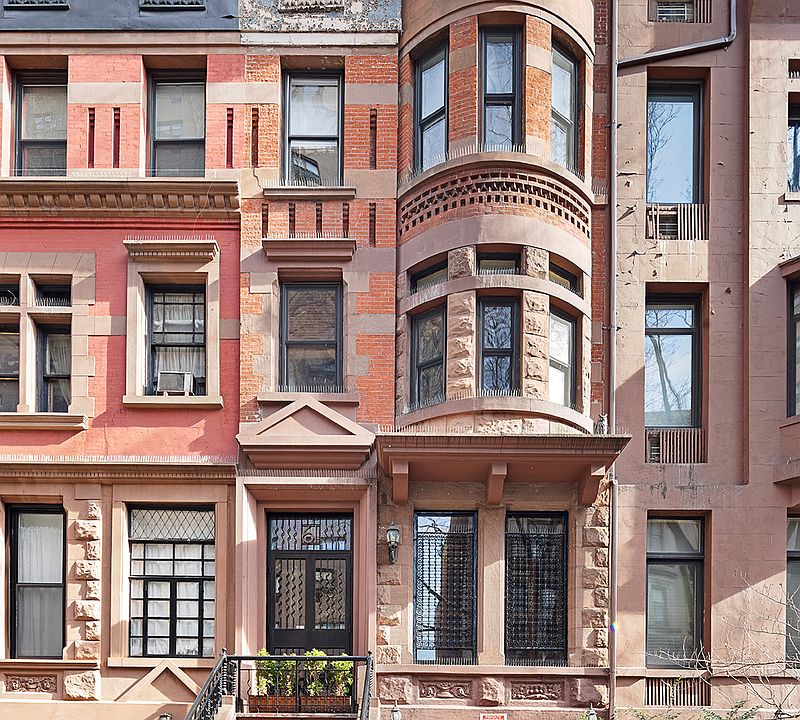 1st image of 61 W 90th St