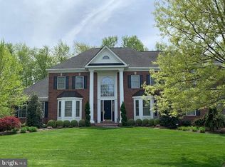 240 Cecelia Acres Dr, Ivyland, PA 18974