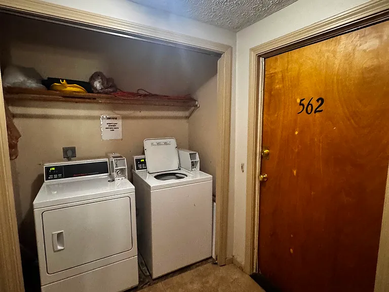 562A Lake Ave — Photo 9