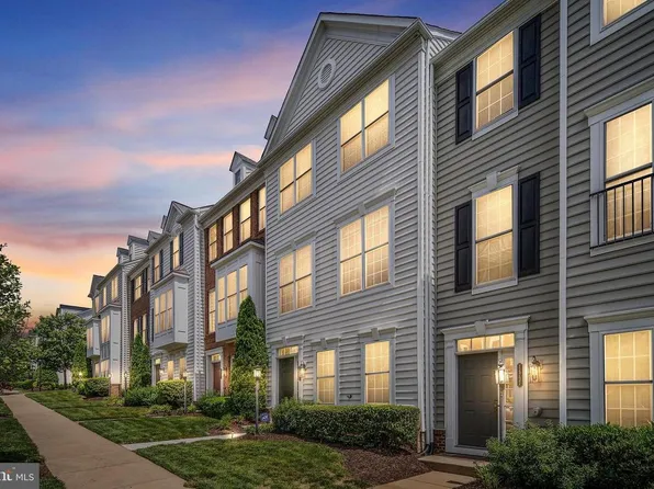 14733 Potomac Branch Dr, Woodbridge, VA 22191